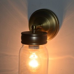 Luminária de parede rústica em formato de garrafa