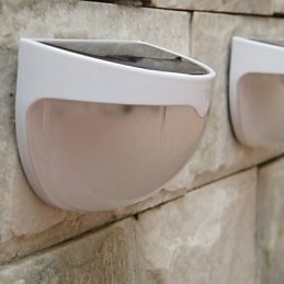 A nova lâmpada de parede solar com controle de som e luz, luz de jardim, lâmpada de cerca, luzes de villa