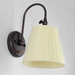 Luminária de parede de ferro com cúpula de tecido em 1 luz