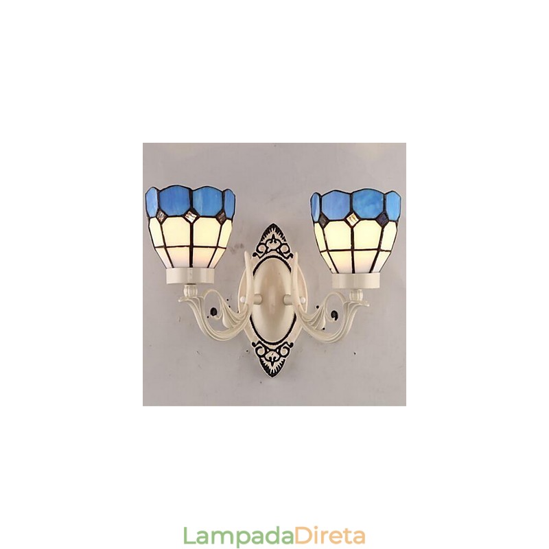 Outros apresentam arandelas de parede Uplight