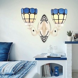 Outros apresentam arandelas de parede Uplight