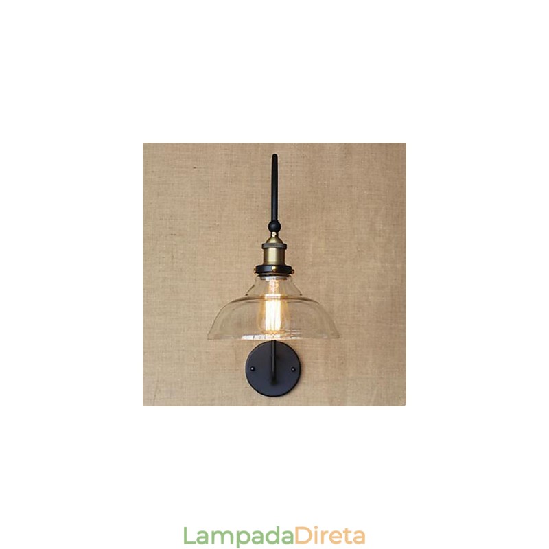 As escadas em frente à parede da sala de estar do corredor, iluminação decorativa, luminária de parede