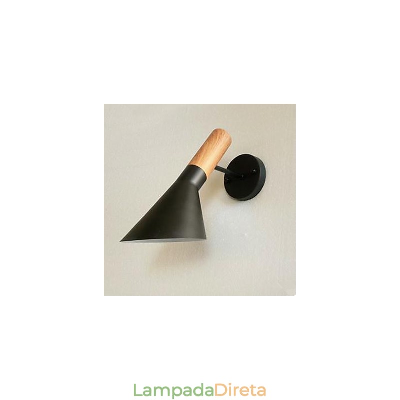 Moderno Simples Sala de estar Cama Ferro forjado Imitação de madeira Lâmpada de parede