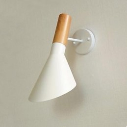 Moderno Simples Sala de estar Cama Ferro forjado Imitação de madeira Lâmpada de parede