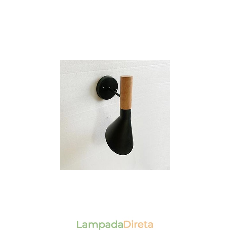 Moderno Simples Sala de estar Cama Ferro forjado Imitação de madeira Lâmpada de parede