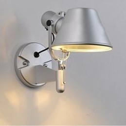 Luminária de parede moderna contemporânea prateada com proteção para os olhos e luz ambiente