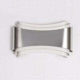 Recurso cromado moderno e contemporâneo integrado para arandelas de parede com luz ambiente