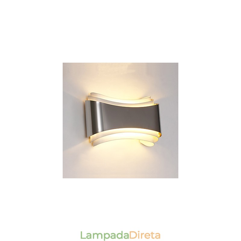 Recurso cromado moderno e contemporâneo integrado para arandelas de parede com luz ambiente