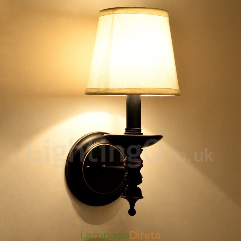 Apliques de parede clássicos tradicionais de luz única para interiores
