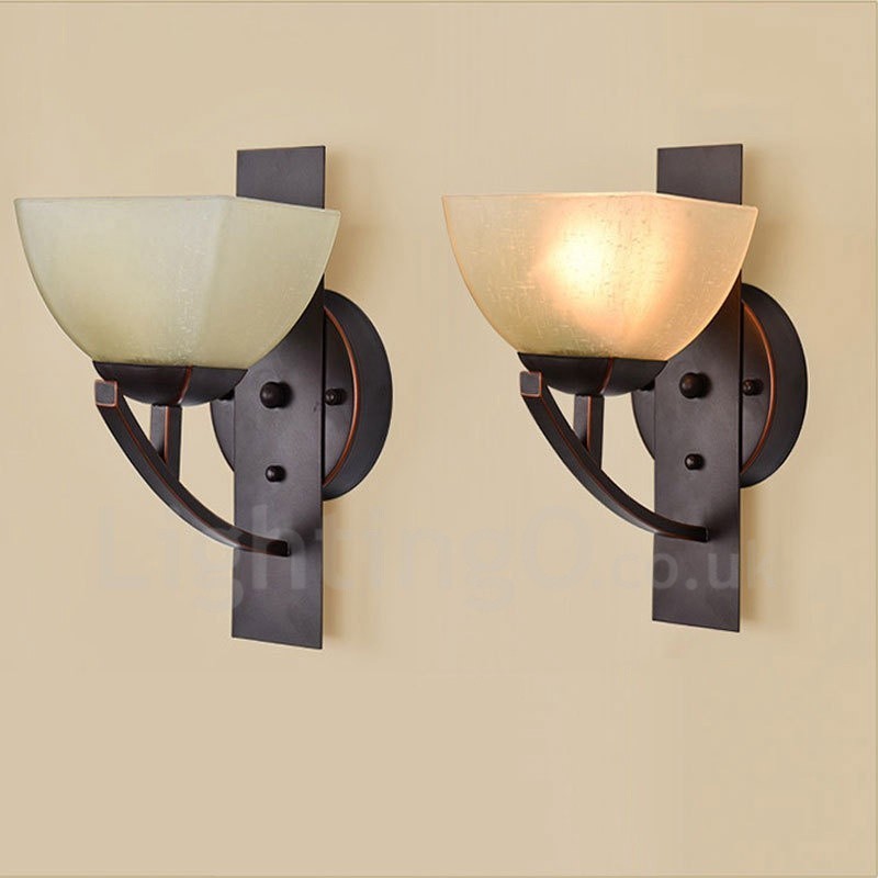 Apliques de parede clássicos tradicionais de luz única para interiores