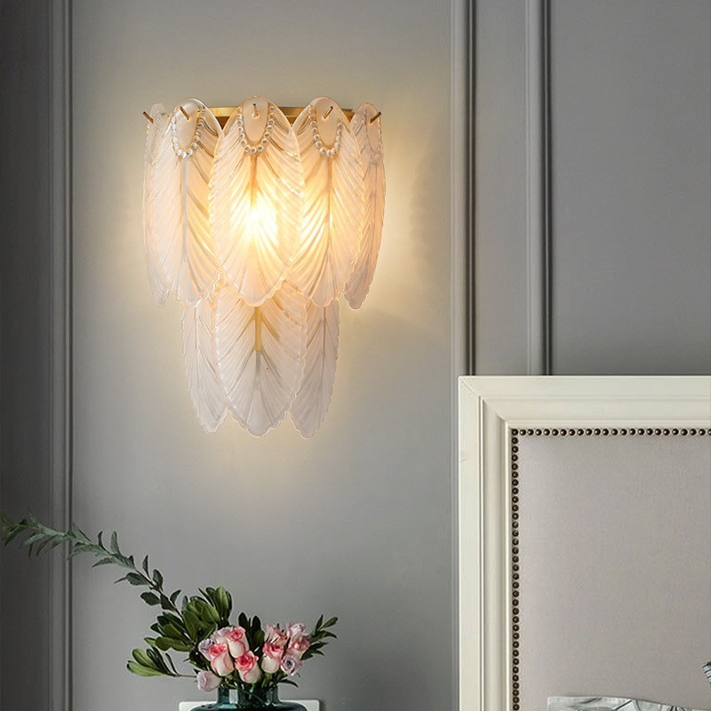 Apliques de parede de cristal de penas francesas nórdicas Iluminação pós-moderna Sala de estar de luxo Parede de fundo Corredor como painel de hotel Lâmpada de parede