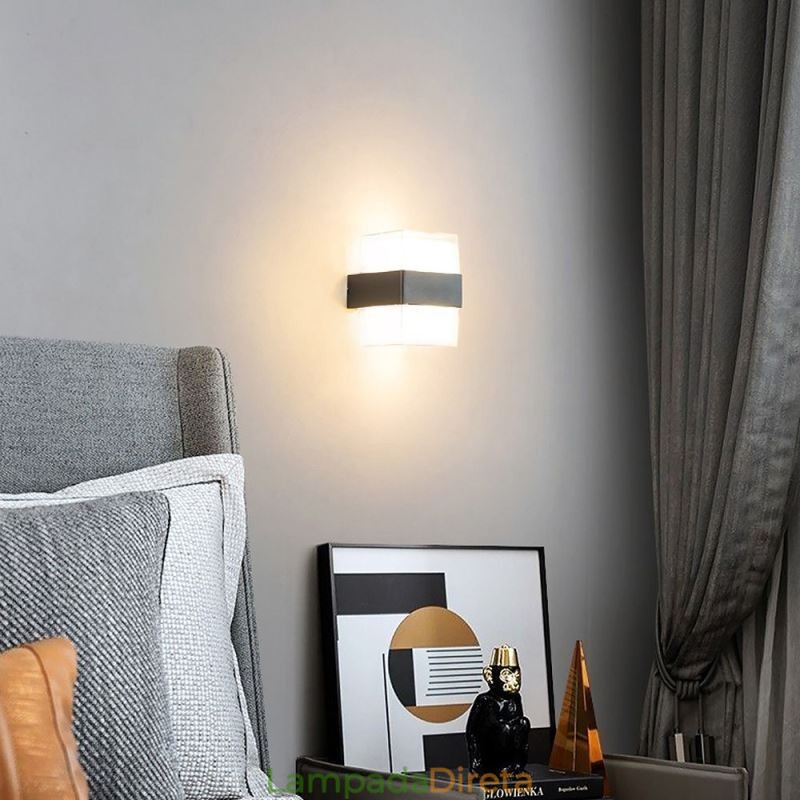 Luminária de parede minimalista acrílica à prova d'água para pátio