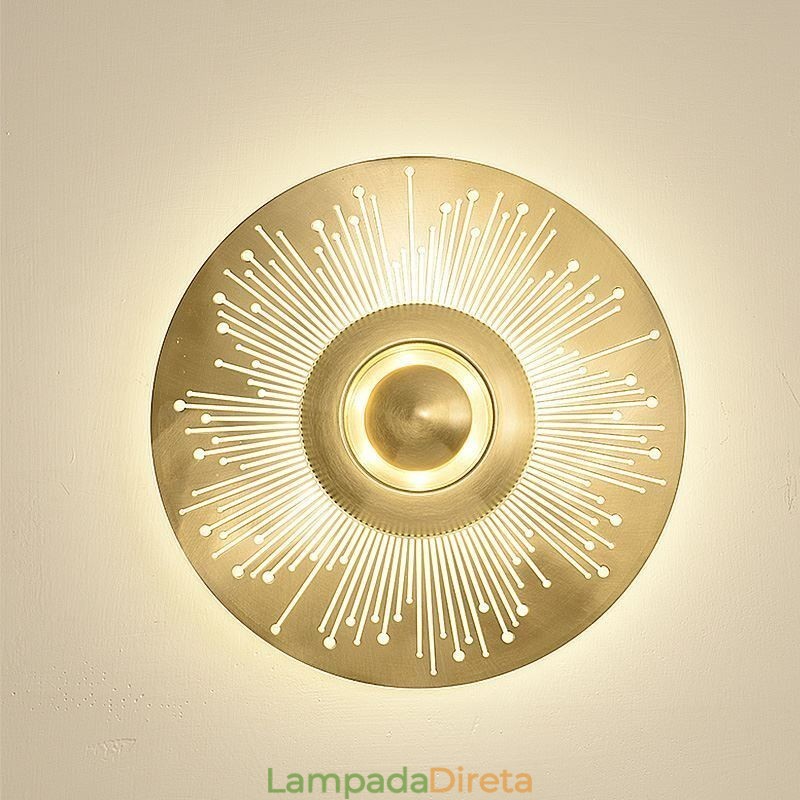 Luminária de parede nórdica de latão vazada com formato redondo