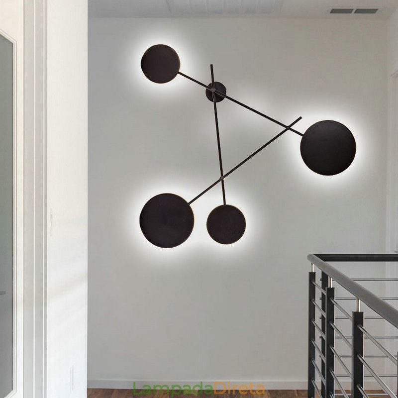 Luminária de parede moderna com formato geométrico em ferro