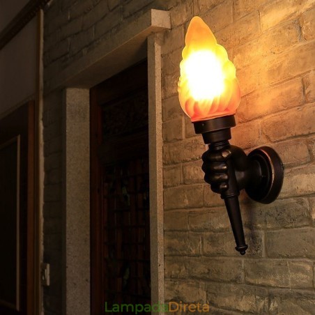 Luminária de parede europeia retrô para exterior à prova d'água em forma de tocha Luminária de parede europeia retrô para exterior à prova d'água em forma de tocha