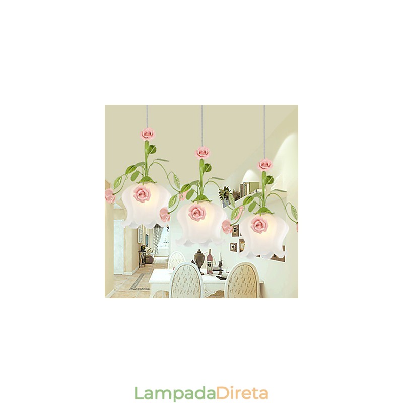 Flores e plantas de jardim do Dia dos Namorados absorvem luz de cúpula