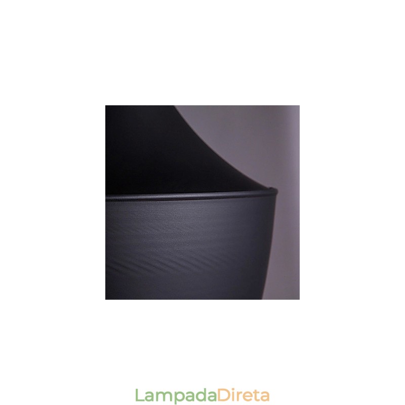 Luminária pendente aerodinâmica em preto